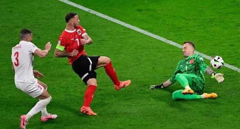 ديميرال يصنع التاريخ.. ردود أفعال الصحف التركية على التأهل لربع نهائي يورو 2024